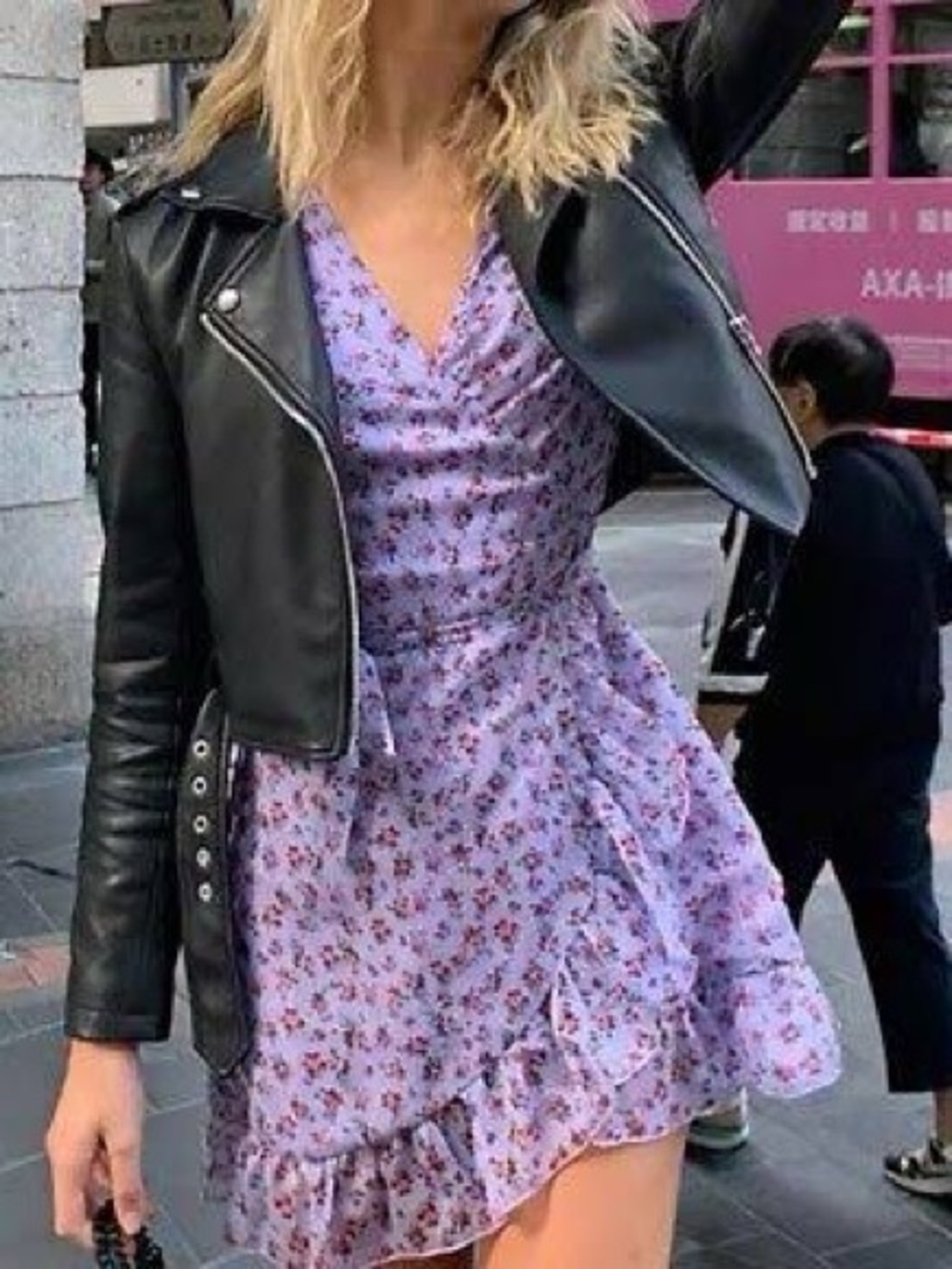 💜Showpo Girl Unknown Wrap Mini Dress • Lavender Floral - Picture 3 of 9